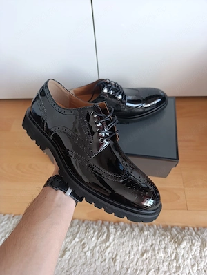 Pantofi Steve Madden din piele lăcuiți -43
