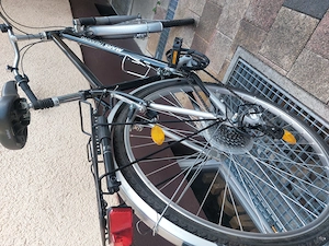 Vand bicicleta si suport biciclete pentru masina