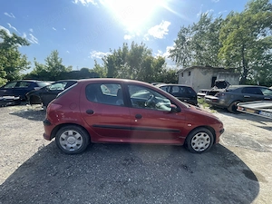 Dezmembrez Peugeot 206 1.4 KFV 55kW 75Cp Facelift rosu an 2006 - imagine 3