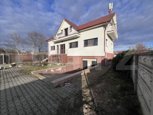 Casă 345mp utili, teren 1.342mp, pretabil spațiu comercial .