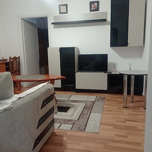 inchiriez apartament 2 camere