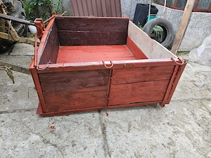 Ladă pentru tractor, spațioasă si practică - imagine 4
