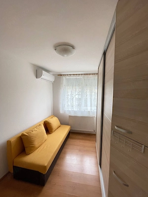 Vand doua garsoniere pe strada Iza - imagine 2