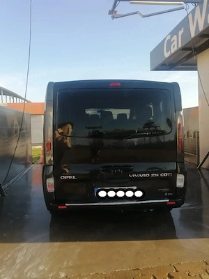 Opel vivaro 2.5 an 2005