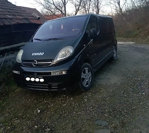 Opel vivaro 2.5 an 2005 - imagine 2