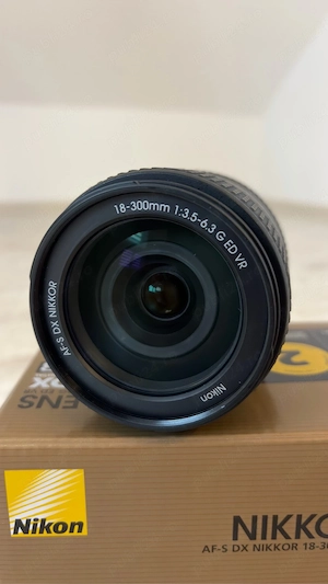 Obiectiv Nikon 18-300mm f 3.5-6.3G ED VR AF-S DX