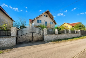 Vânzare Vila 160 mp, str Primăverii, Târgul Jiu