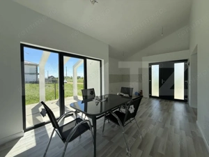 Casa pe parter cu un design deosebit, zona nordica / Simnicul de Jos - imagine 5
