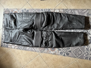 Pantaloni din piele naturala - Marimea 48 - Stare Excelenta   Calitate Premium