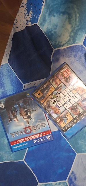 vând ps4 cu jocuri - imagine 3