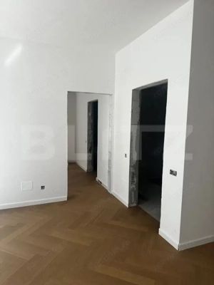 Apartament 4 camere 2 Bai 91 mp Terasa 23 mp FINISAT LUX zona Centrala - imagine 11