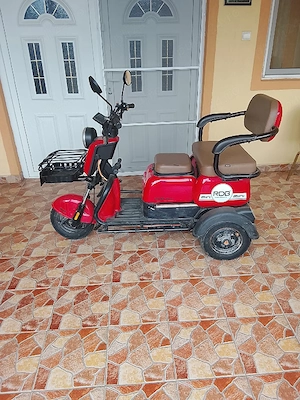 Motor: [Ex: 500W   800W]Baterie: [Ex: 60V   48V]Dotări: Coș cumpărături, lumini LED, marșarier, ogli