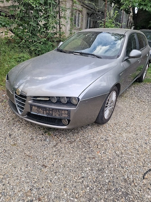 dezmembrez alfa romeo 159 2.2 jti