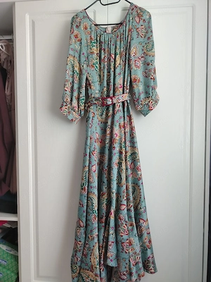 vand rochie