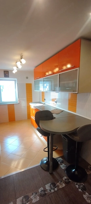 Închiriez apartament cu 2 camere - imagine 7