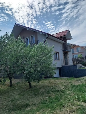Casă spațioasă de închiriat Sânnicoară, 10 min de Lidl   Ideală pentru familie