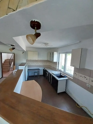 Casă spațioasă de închiriat Sânnicoară, 10 min de Lidl   Ideală pentru familie - imagine 4