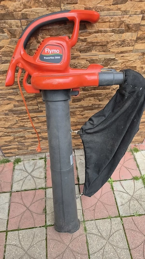 Vând aspirator suflanta Flymo 3000