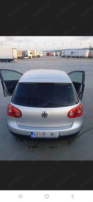 Vînd golf5 pe benzina si gaz  - imagine 5