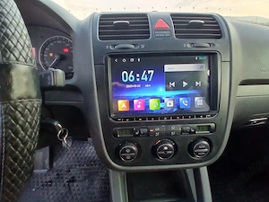 Vînd golf5 pe benzina si gaz  - imagine 2