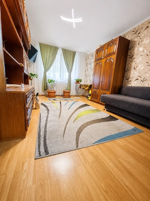 Apartament 2 camere, PARTER, str DACIA , pretabil cabinet medical sau birou
