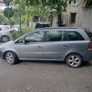 Opel Zafira (7 locuri )