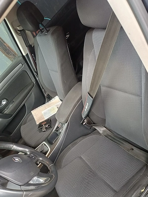  Renault Laguna III - imagine 4