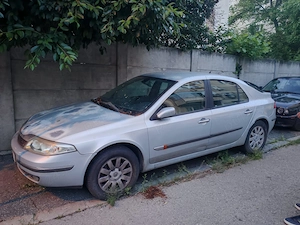 Vând Renault laguna,an 2002, utilizată, benzină,motor1998cm3, culoare gri, cutie manuală, preț negoc - imagine 3