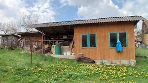 DE VÂNZARE   Proprietate cu teren generos și potențial de dezvoltare în Teaca - imagine 3
