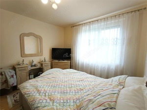 Apartament 2 camere in zona centrala Moldova Noua - imagine 8