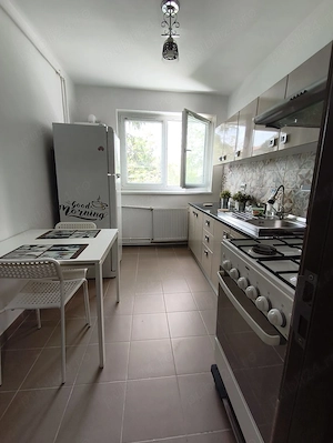 Oferta inchiriere apartament 2 camere, central, Campina - imagine 3