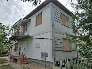 Casa de vanzare zona piata de vechituri