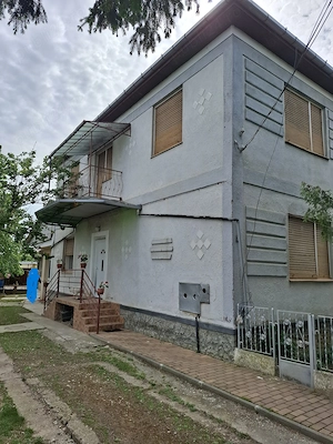 Casa de vanzare zona piata de vechituri