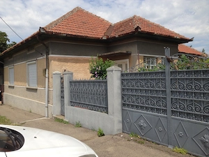Vand casa 5 camere in Buzias ,teren 2000mp