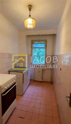 Apartament cu 3 camere, etajul 1, str. Milcov, Bacau - imagine 5