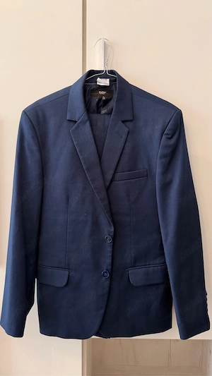 Vand costum de ocazie albastru