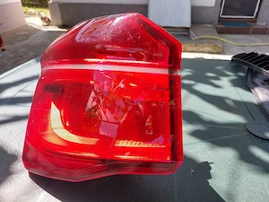 Stop stanga Bmw X1 F48 fisurat
