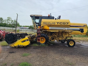 Vând New Holland TC57  - imagine 2