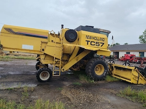 Vând New Holland TC57  - imagine 4
