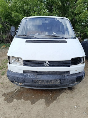 Dezmembrez Vw t4 Doka 2.4d 1997