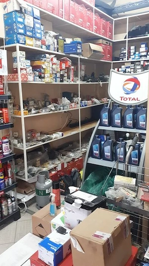 De vânzare, de închiriat spațiu comercial cu marfă afacere la cheie - imagine 6