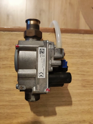 Vand piese de schimb centrala IMMERGAS Victrix Terra 28            650 RON