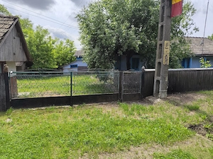 Casă bătrânească de vânzare 