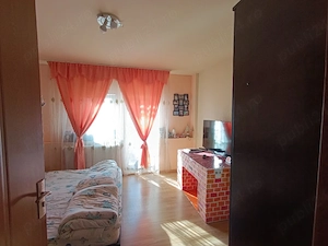 vând apartament 3 camere zona Șagului 