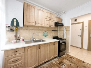 Vand apartament cu 3 camere, ETAJ 1, 7 Noiembrie 8 minute de UMF