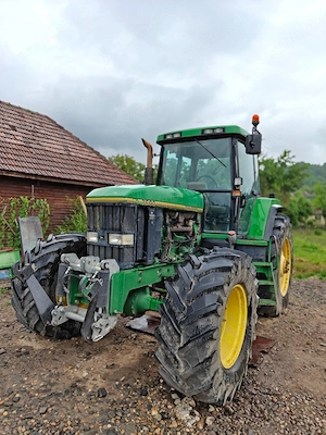 Tractor John Deere 7600 - imagine 2