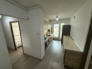 De închiriat: Apartament spațios cu 3 camere   Zona 7 Noiembrie (10 min. de UMFST) - imagine 10
