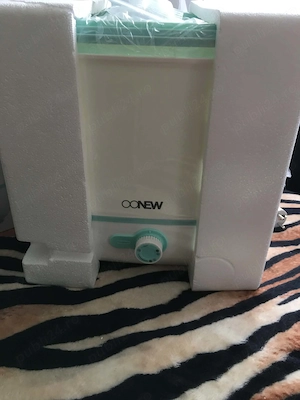 Vând un sterilizator și uscător pentru biberoane. E nou-nouț. 