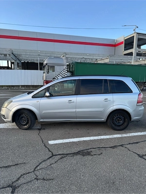 Opel Zafira B,anul 2006,capacitatea 1.9 - imagine 3