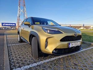 TOYOTA YARIS CROSS 2022 - benzină - garanție Toyota - 51.302 km - culoare Brass Gold - în garanție - - imagine 6